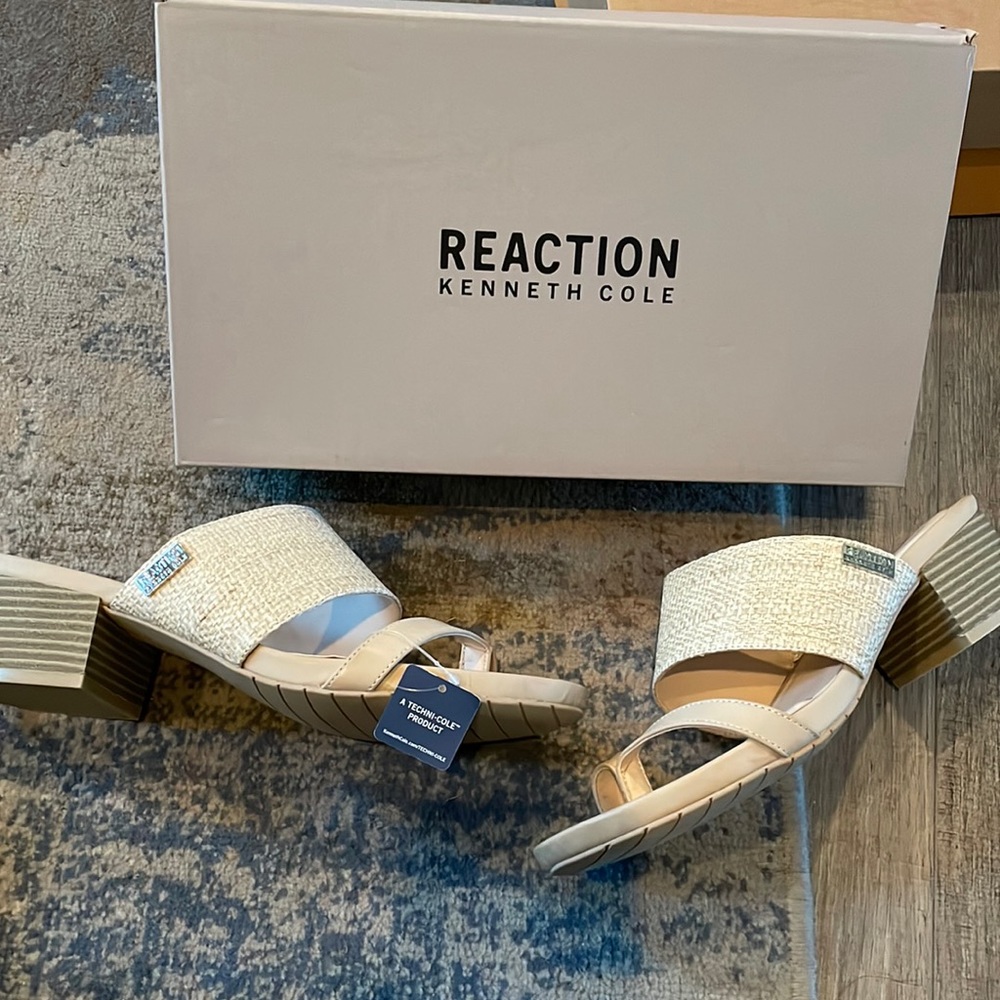 Kenneth Cole “ Reaction “ Late Mule - Sandal
